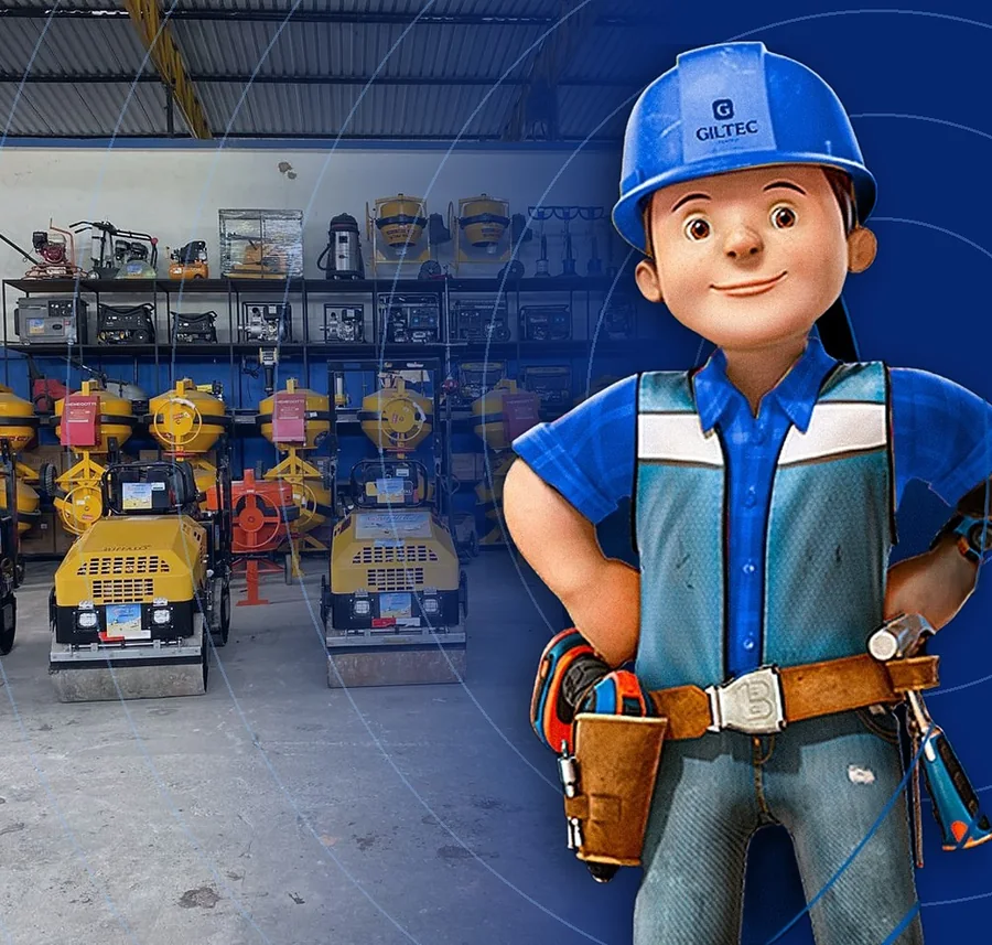 Mascote da Giltec Locações em frente ao estoque de equipamentos em Magé - RJ